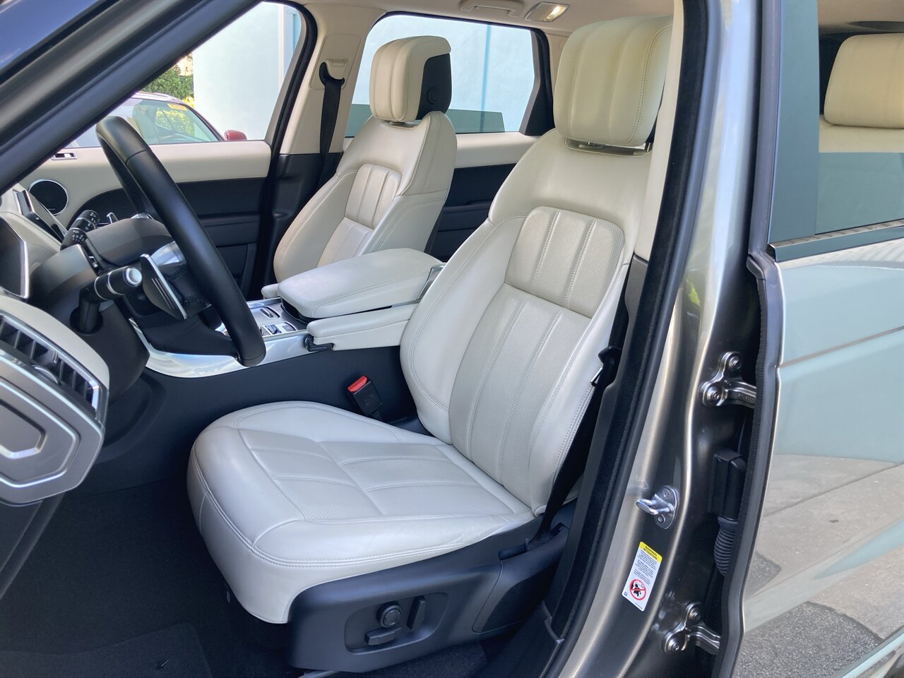 2020 Land Rover Range Rover Sport P525 HSE Dynamic   - Photo 8 - Stuart, FL 34997