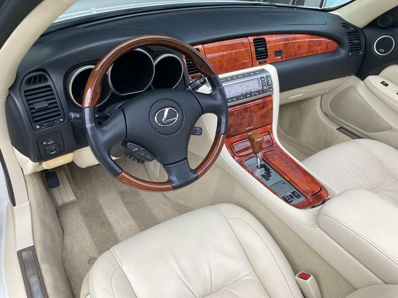 2007 Lexus SC 430   - Photo 14 - Stuart, FL 34997