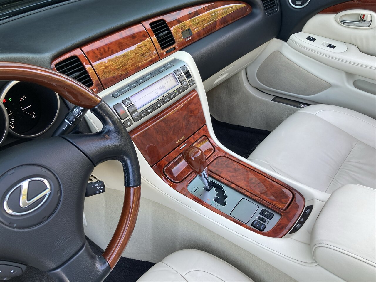 2009 Lexus SC 430 - Photo 21 - Stuart, FL 34997