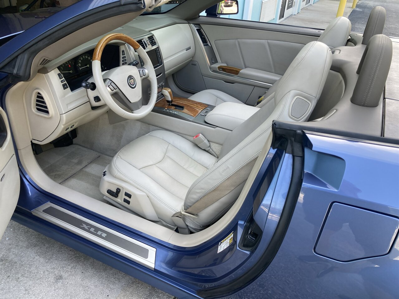 2005 Cadillac XLR - Photo 14 - Stuart, FL 34997
