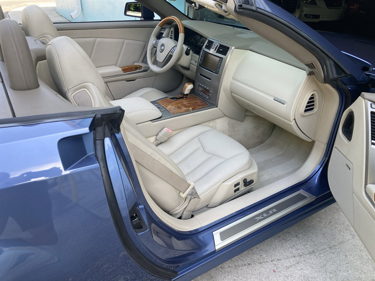 2005 Cadillac XLR - Photo 17 - Stuart, FL 34997