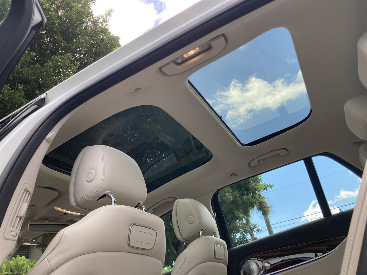 2019 Mercedes-Benz E 450 4MATIC   - Photo 38 - Stuart, FL 34997