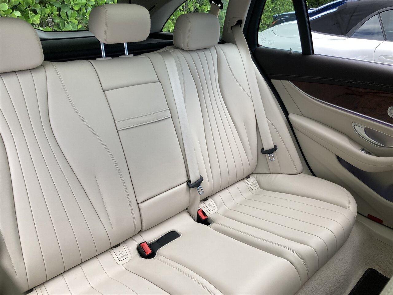 2019 Mercedes-Benz E 450 4MATIC   - Photo 18 - Stuart, FL 34997