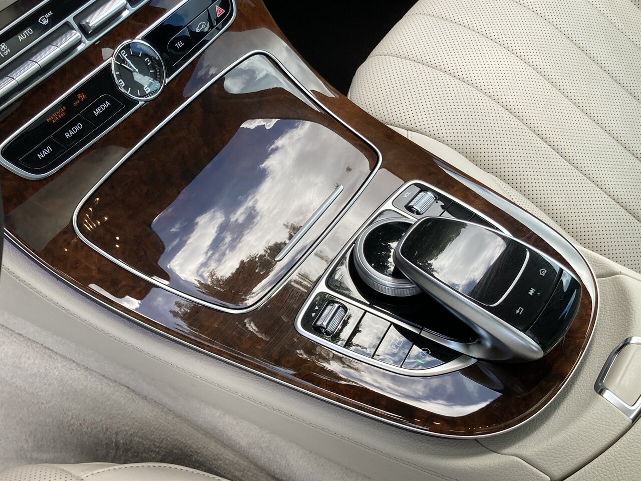 2019 Mercedes-Benz E 450 4MATIC   - Photo 34 - Stuart, FL 34997