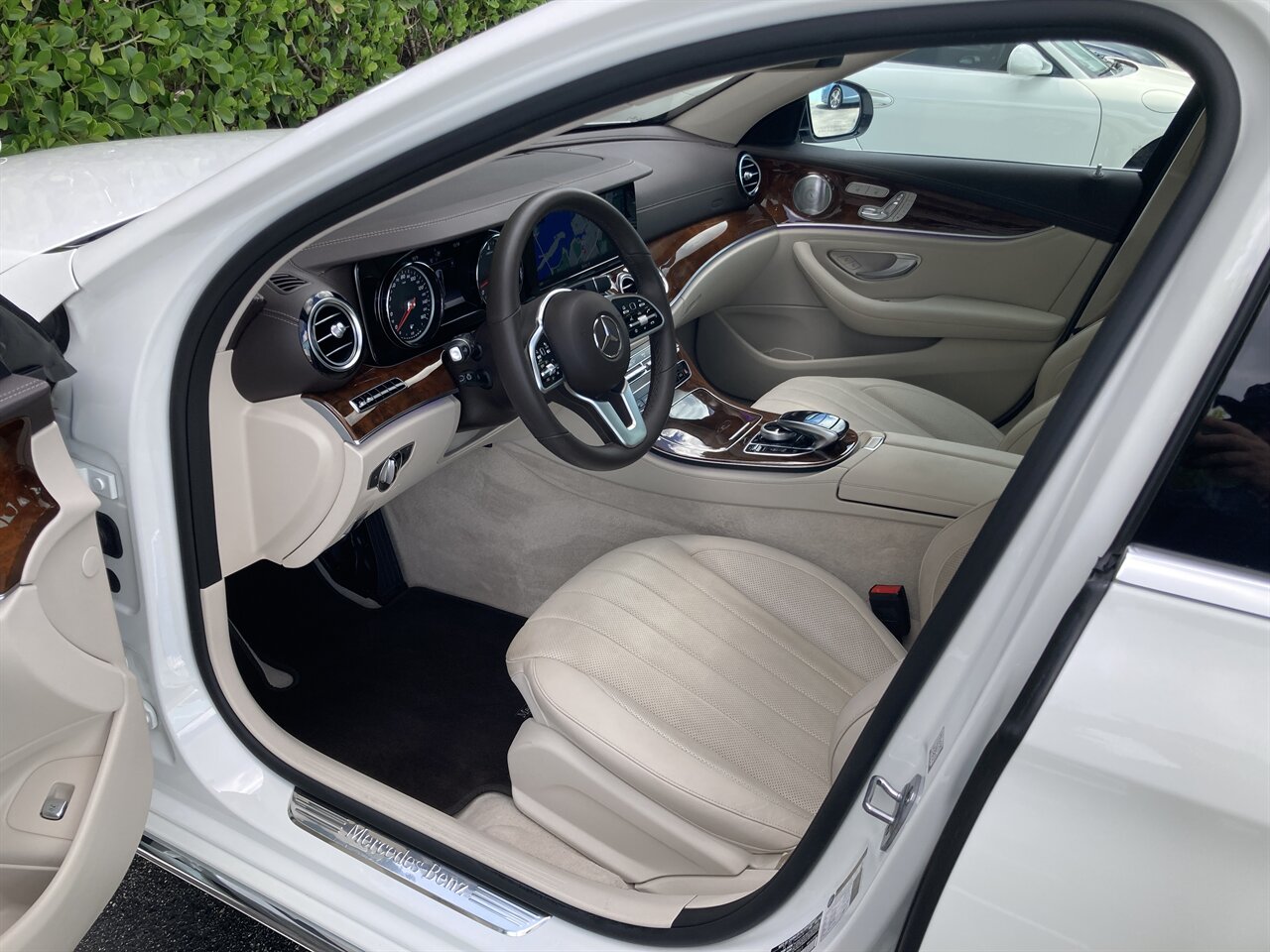 2019 Mercedes-Benz E 450 4MATIC   - Photo 14 - Stuart, FL 34997