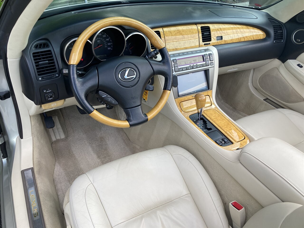 2005 Lexus SC 430   - Photo 18 - Stuart, FL 34997