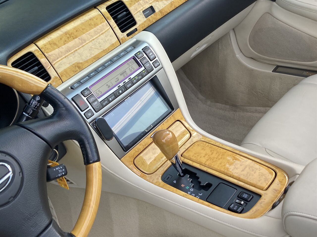 2005 Lexus SC 430   - Photo 23 - Stuart, FL 34997