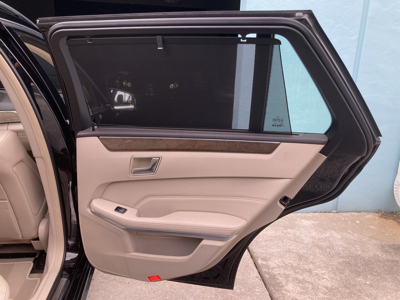 2014 Mercedes-Benz E 350 Luxury 4MATIC - Photo 39 - Stuart, FL 34997