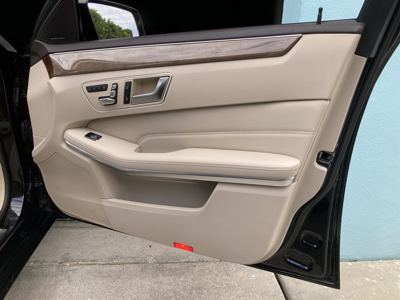 2014 Mercedes-Benz E 350 Luxury 4MATIC - Photo 35 - Stuart, FL 34997