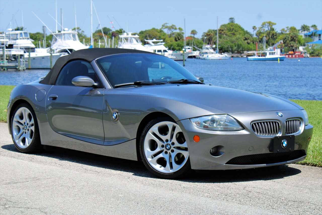 2005 BMW Z4 3.0i   - Photo 4 - Stuart, FL 34997