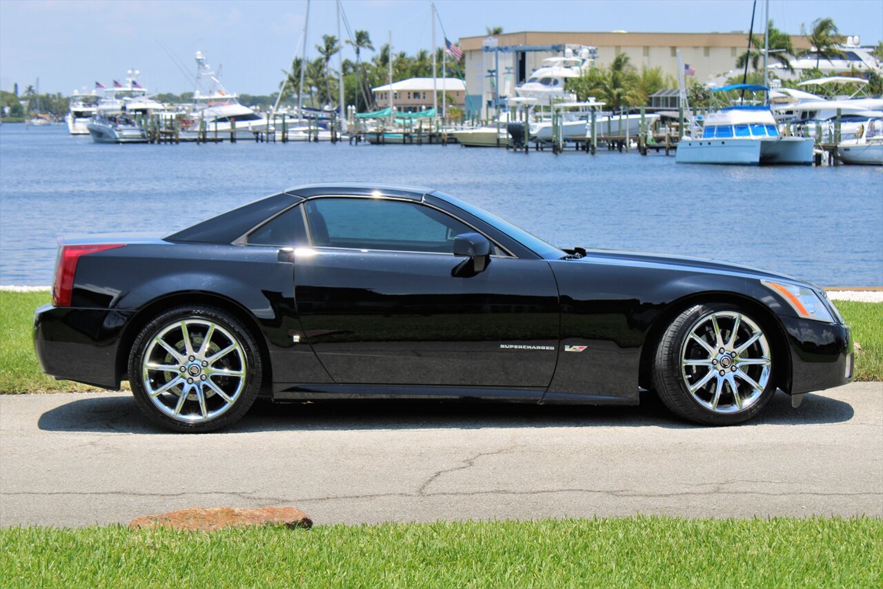 2008 Cadillac XLR-V   - Photo 8 - Stuart, FL 34997