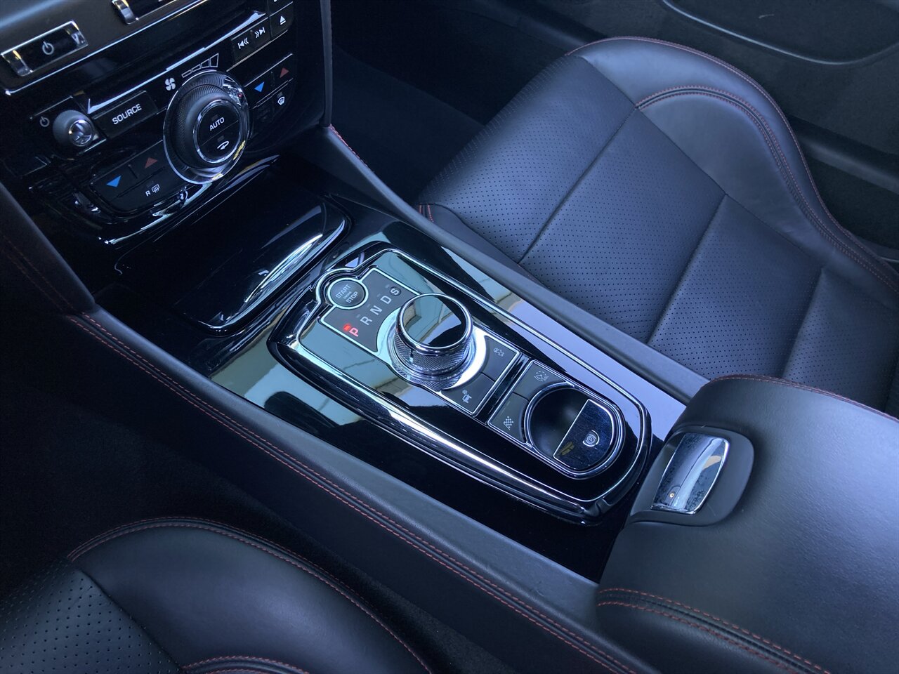 2014 Jaguar XK XKR   - Photo 26 - Stuart, FL 34997