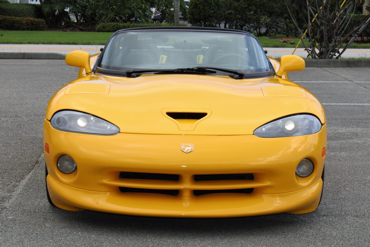 2002 Dodge Viper RT/10   - Photo 8 - Stuart, FL 34997