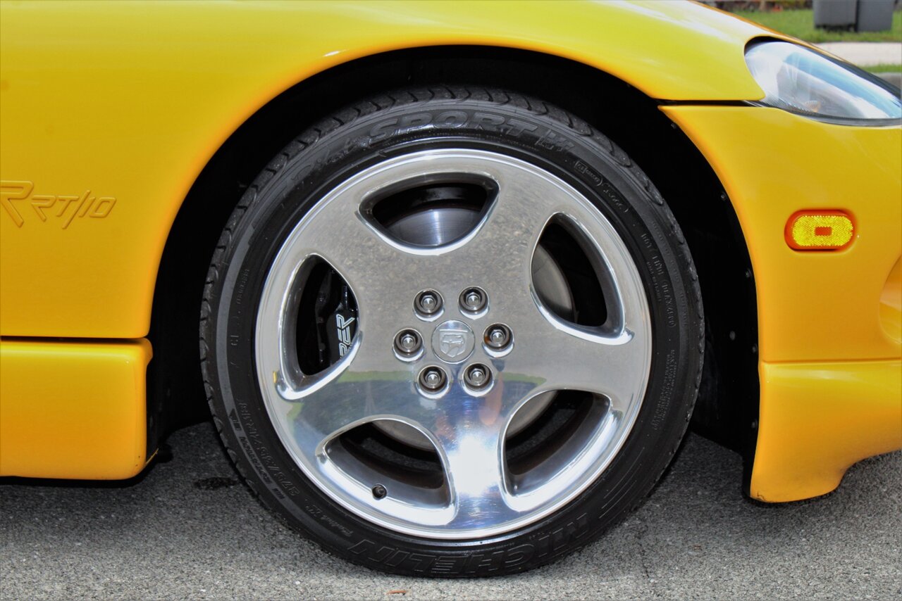 2002 Dodge Viper RT/10   - Photo 38 - Stuart, FL 34997