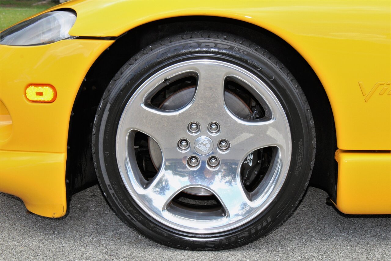 2002 Dodge Viper RT/10   - Photo 35 - Stuart, FL 34997