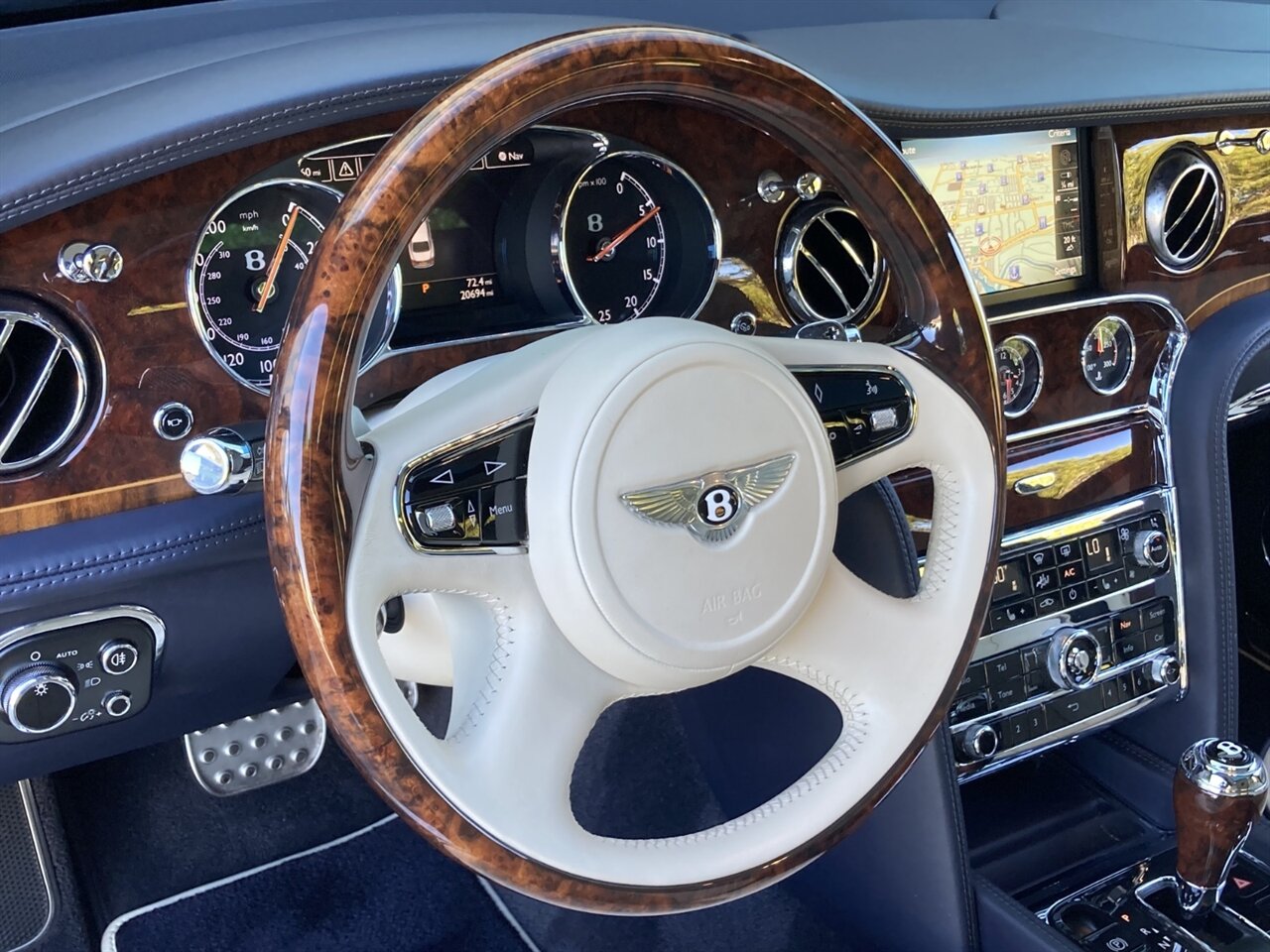 2016 Bentley Mulsanne   - Photo 27 - Stuart, FL 34997