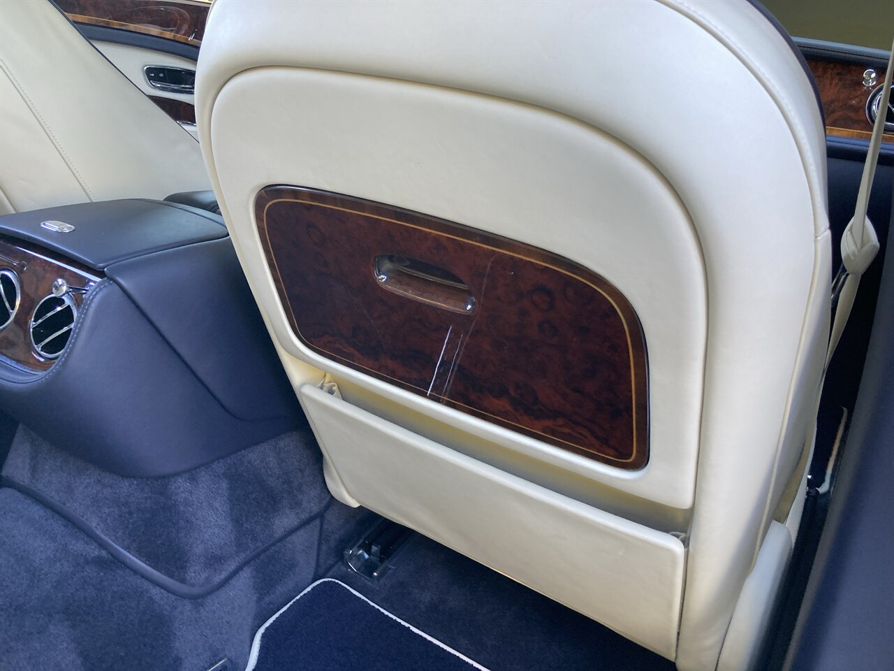 2016 Bentley Mulsanne   - Photo 41 - Stuart, FL 34997