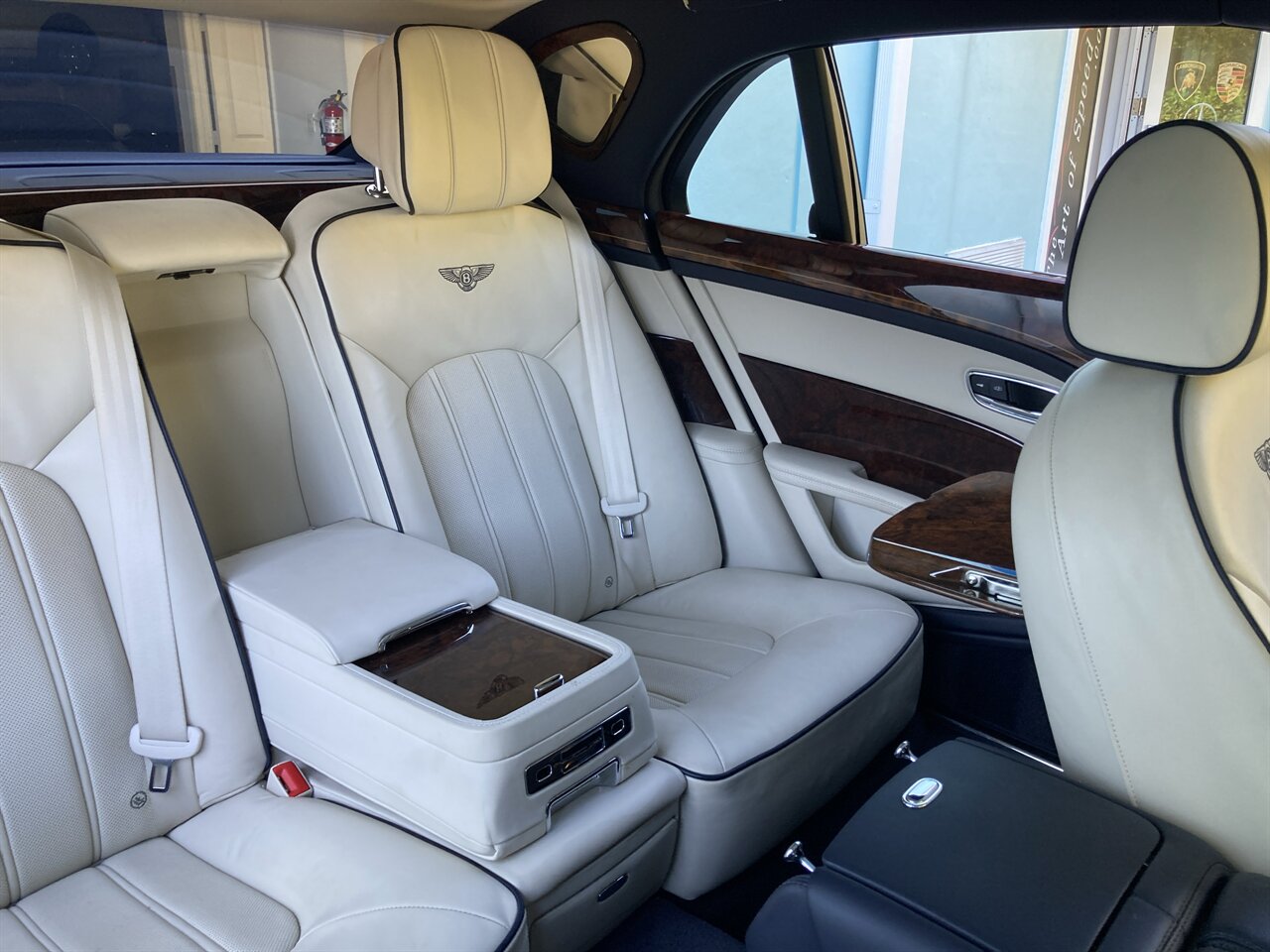 2016 Bentley Mulsanne   - Photo 18 - Stuart, FL 34997