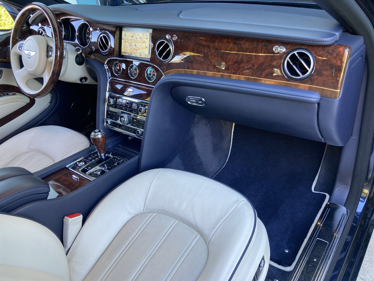 2016 Bentley Mulsanne   - Photo 25 - Stuart, FL 34997