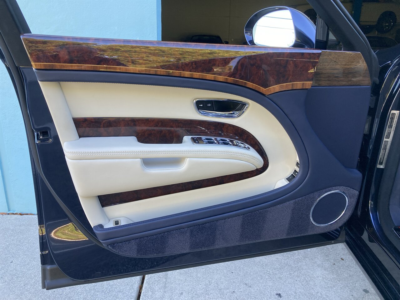 2016 Bentley Mulsanne   - Photo 42 - Stuart, FL 34997