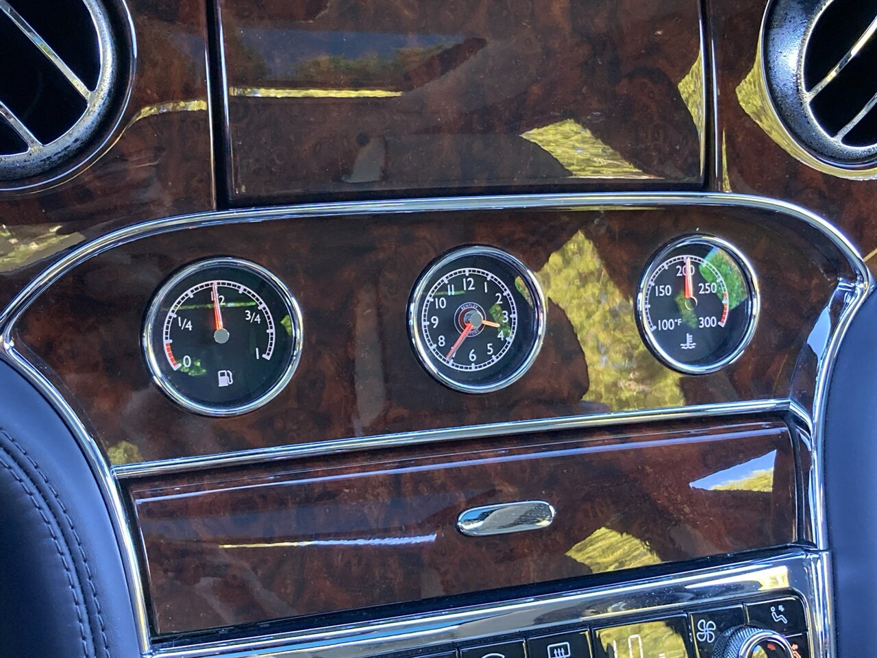 2016 Bentley Mulsanne   - Photo 33 - Stuart, FL 34997