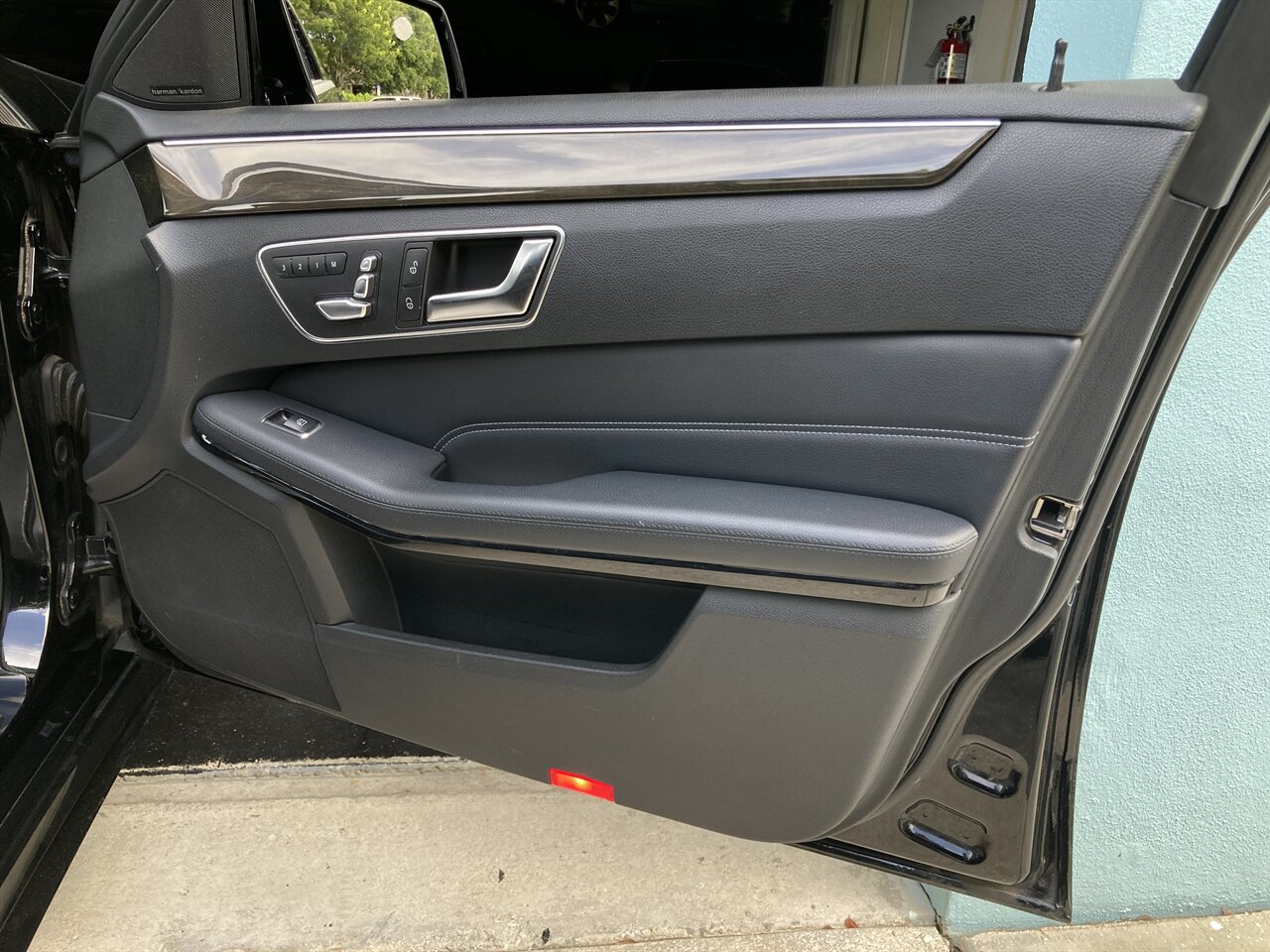 2014 Mercedes-Benz E 350 Sport 4MATIC - Photo 33 - Stuart, FL 34997