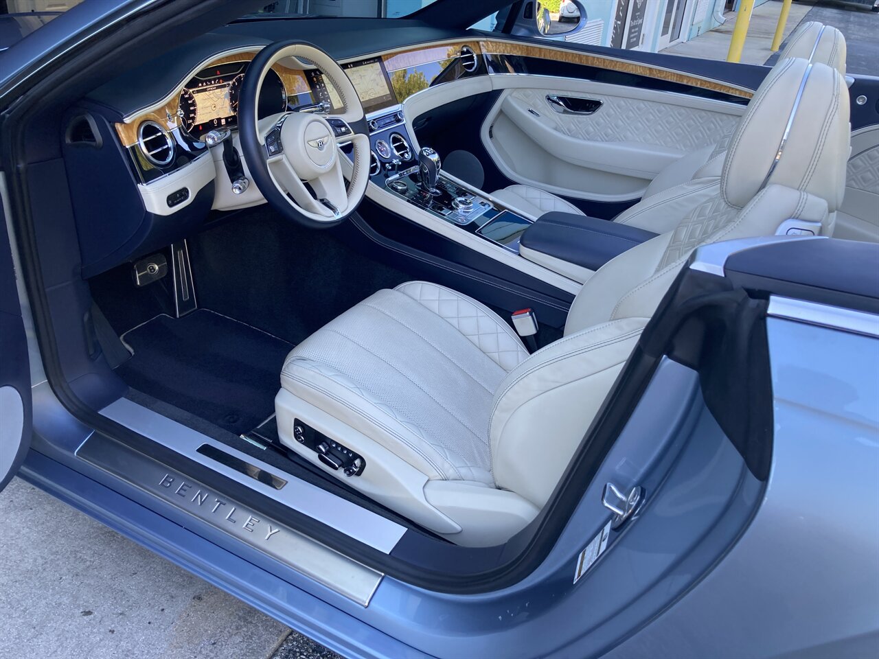 2020 Bentley Continental GTC - Photo 14 - Stuart, FL 34997