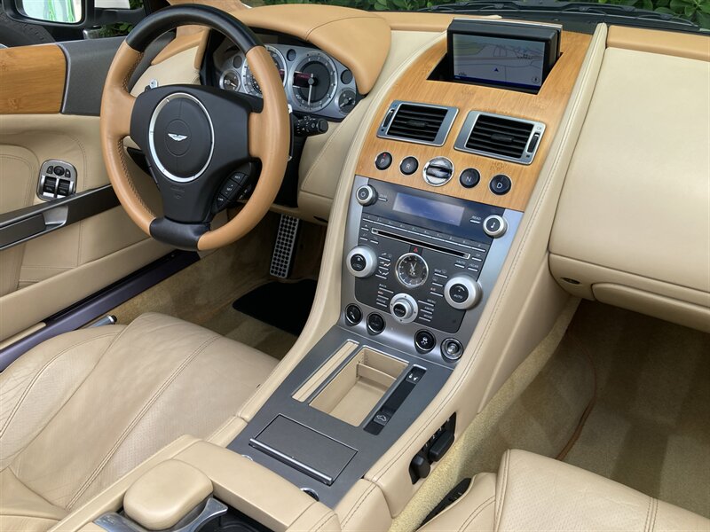 2011 Aston Martin DB9 Volante  