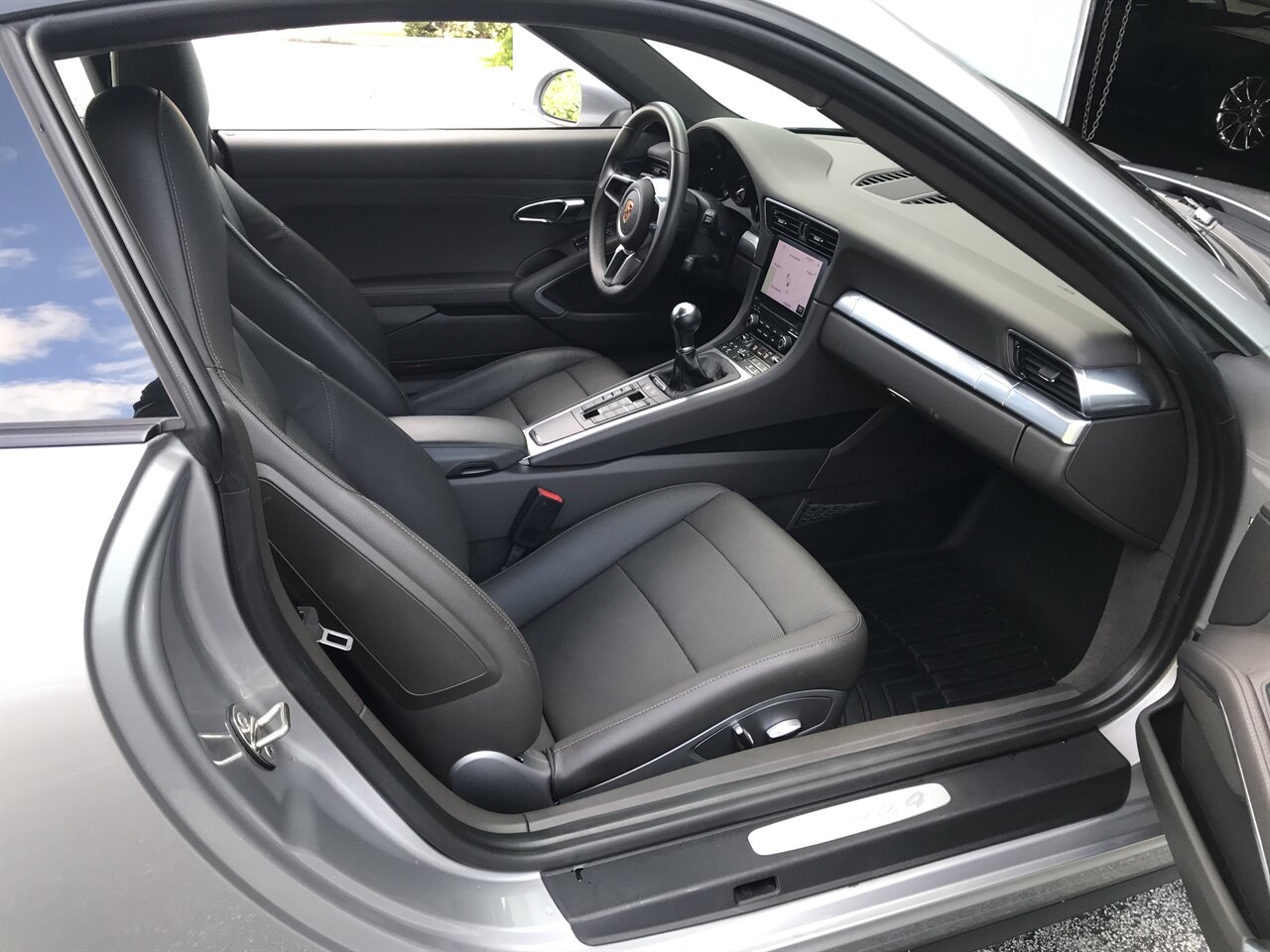 2018 Porsche 911 Carrera 4   - Photo 22 - Stuart, FL 34997