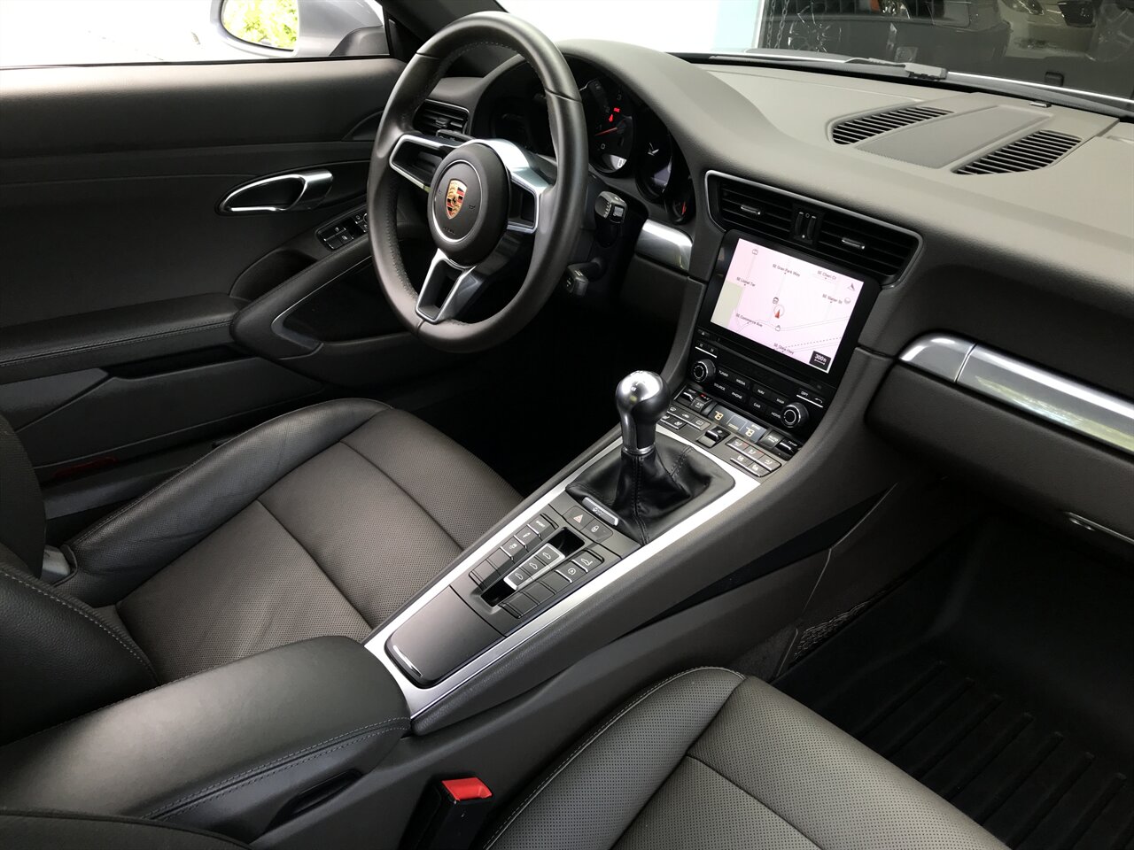 2018 Porsche 911 Carrera 4   - Photo 2 - Stuart, FL 34997