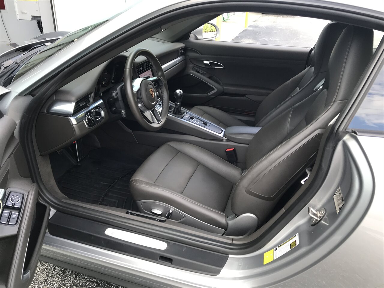 2018 Porsche 911 Carrera 4   - Photo 17 - Stuart, FL 34997