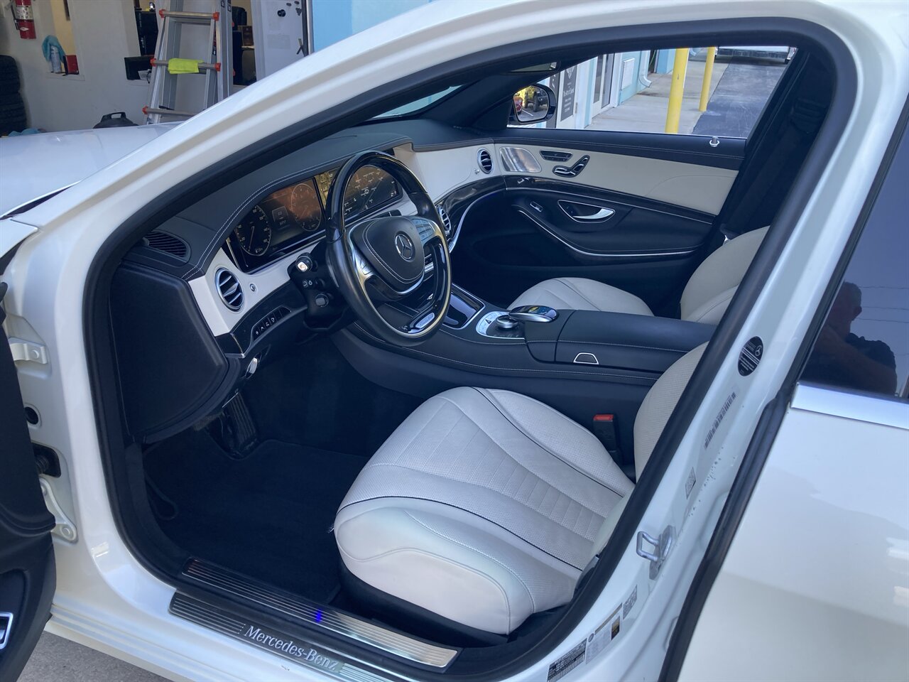 2017 Mercedes-Benz S 550 4MATIC - Photo 14 - Stuart, FL 34997