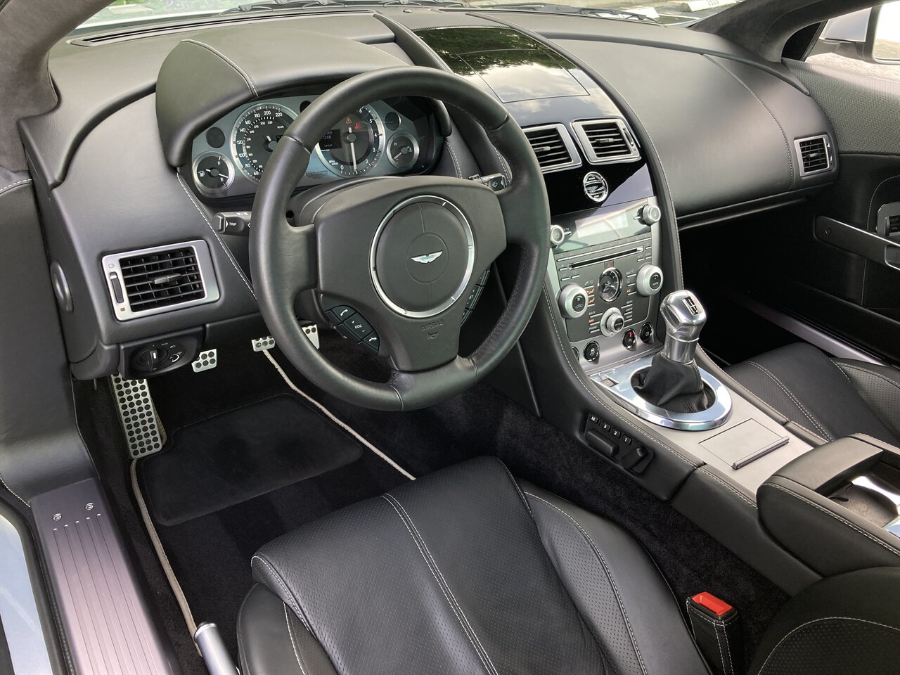 2011 Aston Martin DB9 6 Speed Manual Transmission - Photo 19 - Stuart, FL 34997