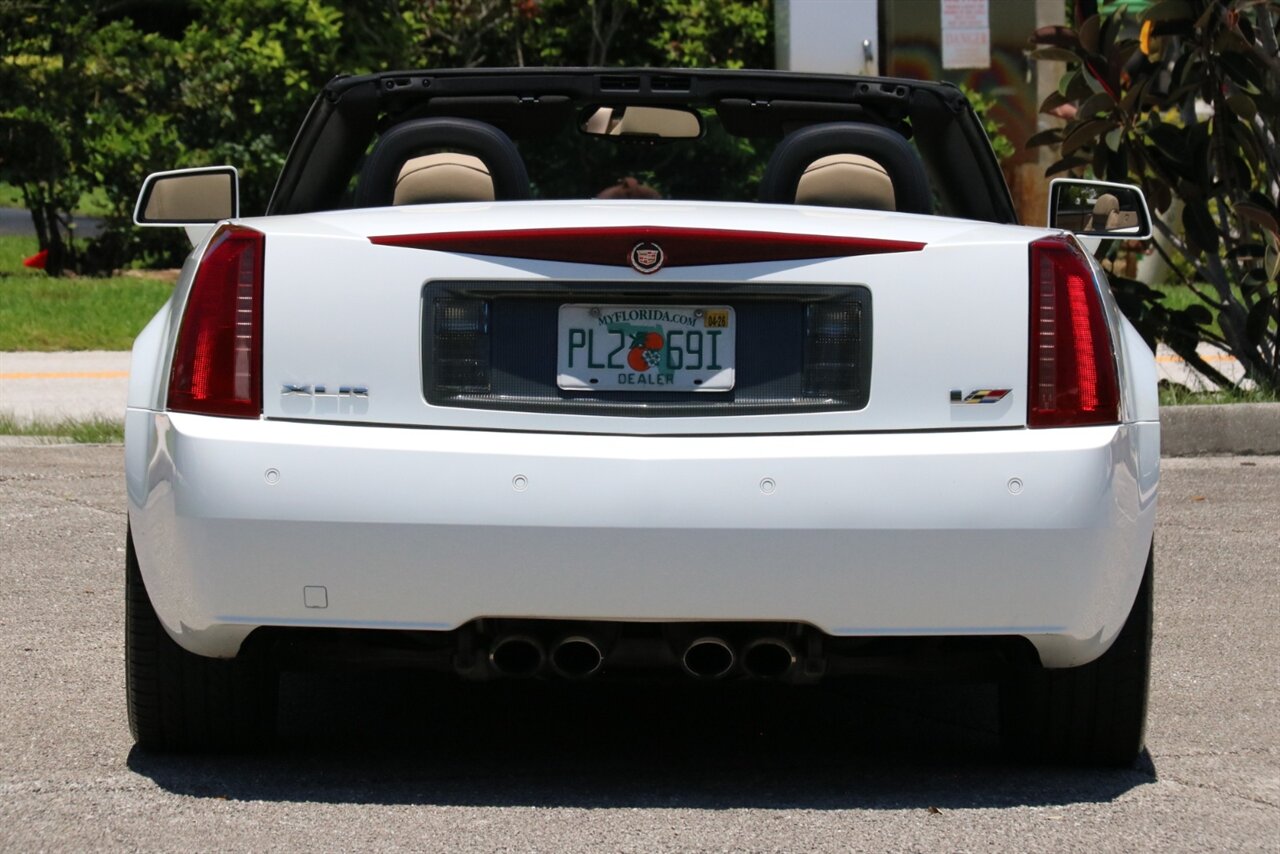 2008 Cadillac XLR-V   - Photo 9 - Stuart, FL 34997