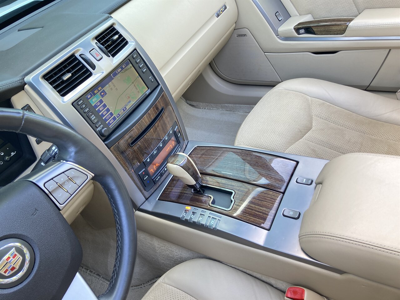 2008 Cadillac XLR-V   - Photo 23 - Stuart, FL 34997