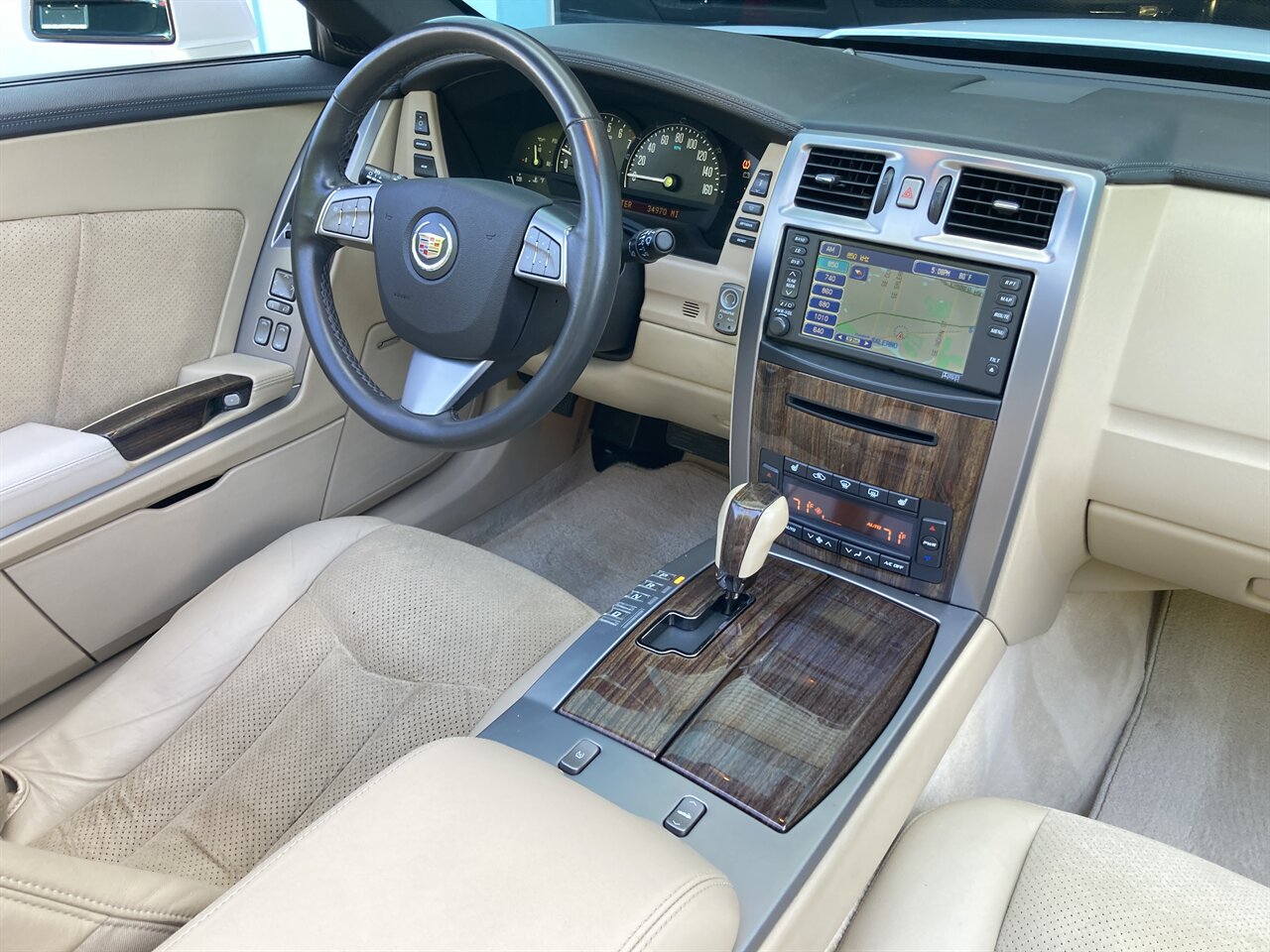 2008 Cadillac XLR-V   - Photo 2 - Stuart, FL 34997
