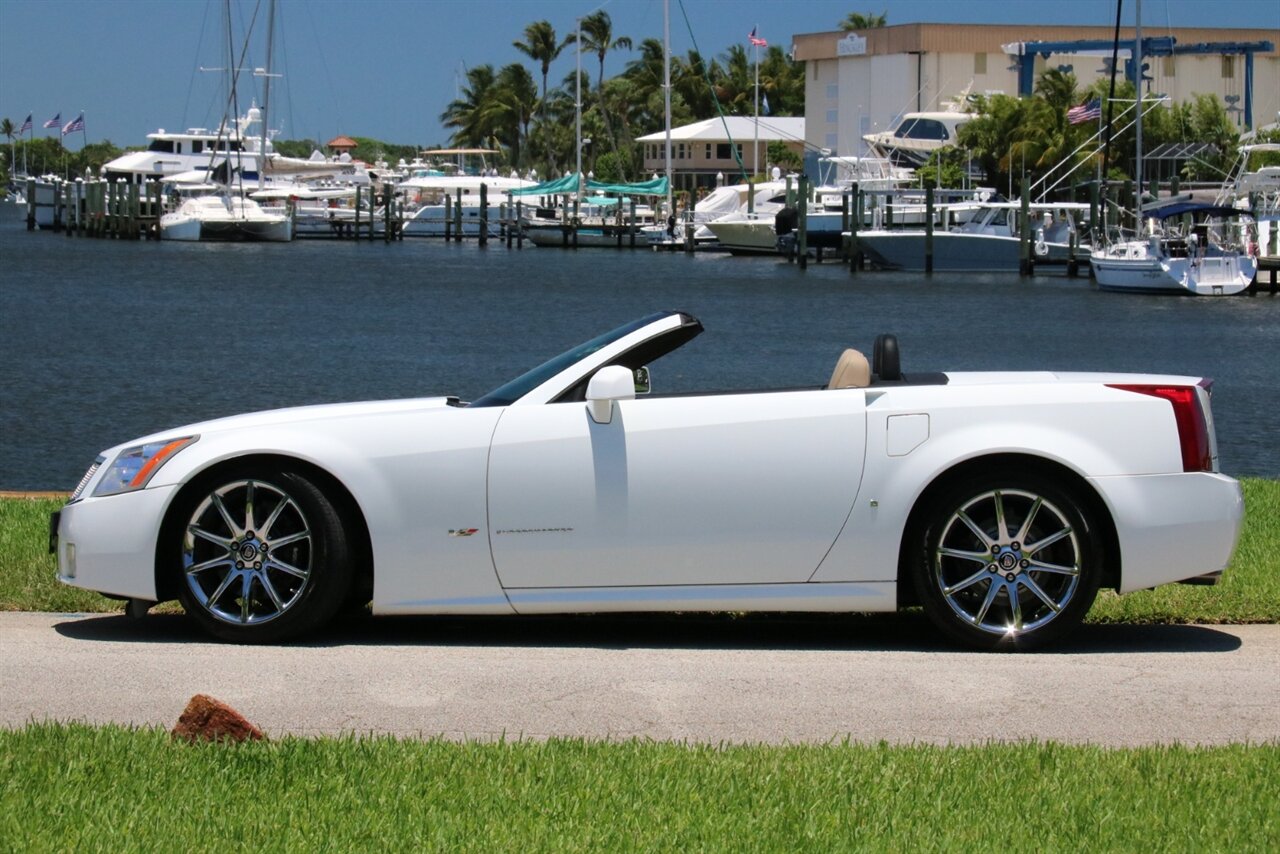 2008 Cadillac XLR-V   - Photo 6 - Stuart, FL 34997