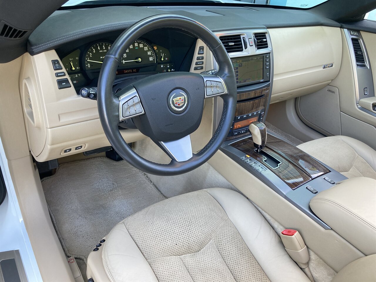 2008 Cadillac XLR-V   - Photo 18 - Stuart, FL 34997