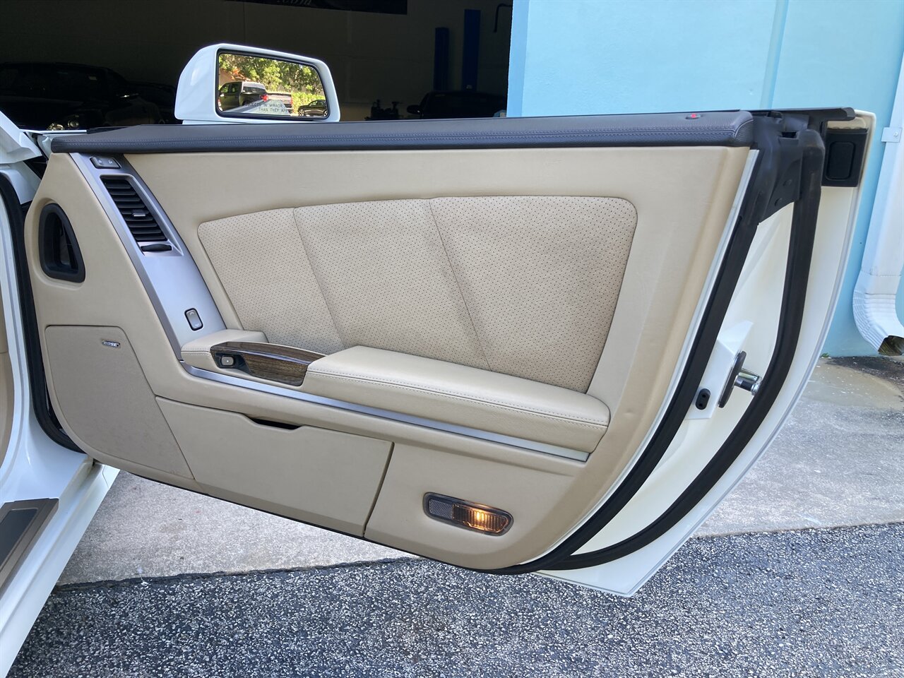 2008 Cadillac XLR-V   - Photo 29 - Stuart, FL 34997