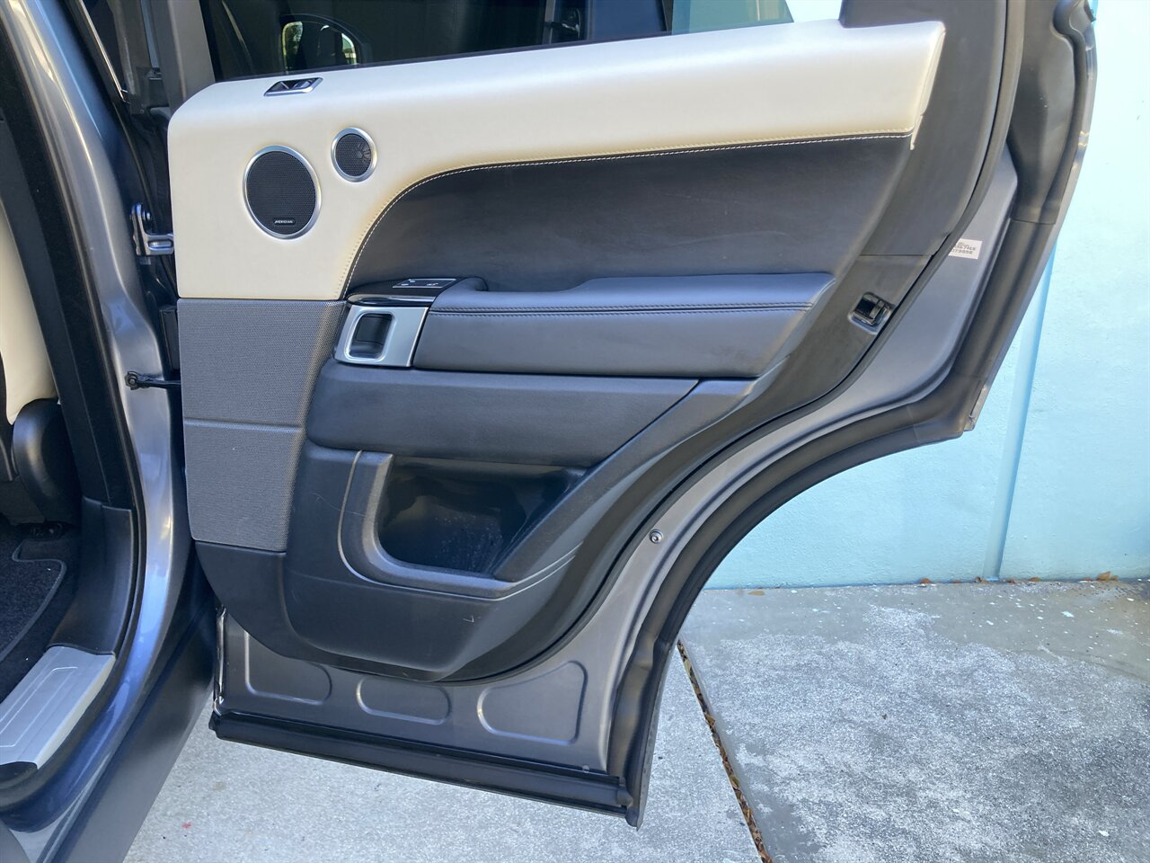 2019 Land Rover Range Rover Sport Supercharged Dynamic - Photo 39 - Stuart, FL 34997