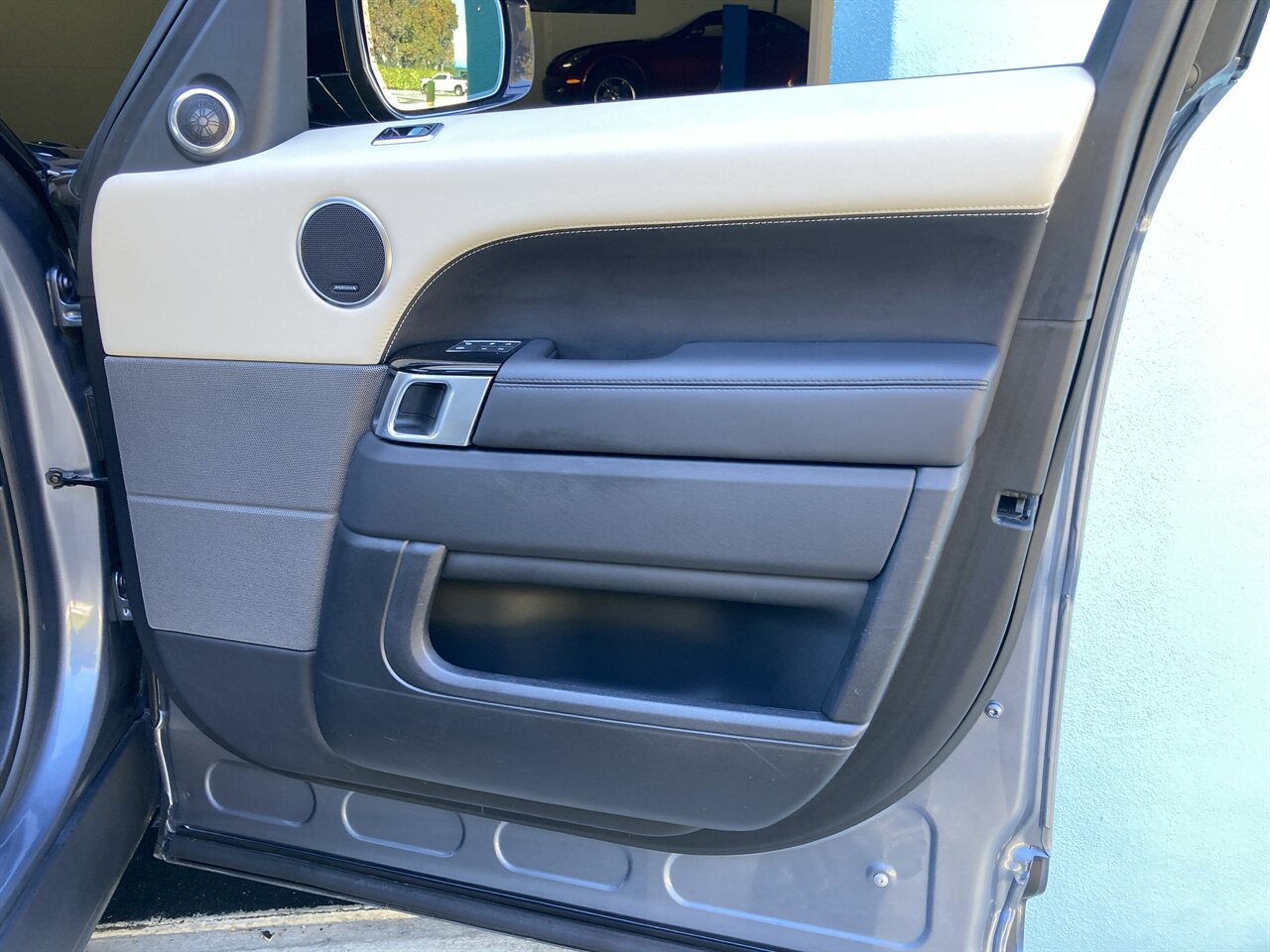 2019 Land Rover Range Rover Sport Supercharged Dynamic - Photo 37 - Stuart, FL 34997