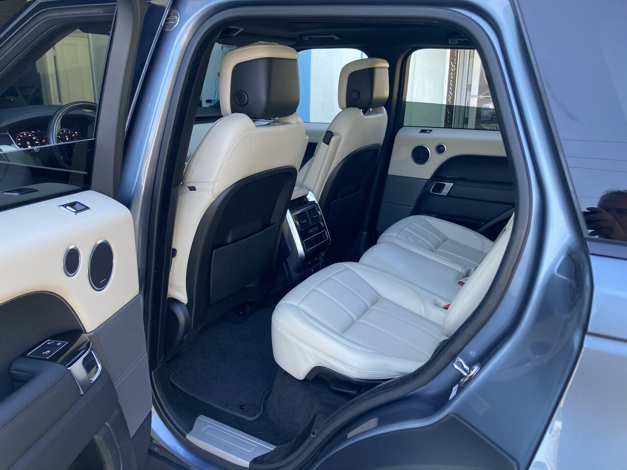 2019 Land Rover Range Rover Sport Supercharged Dynamic - Photo 16 - Stuart, FL 34997