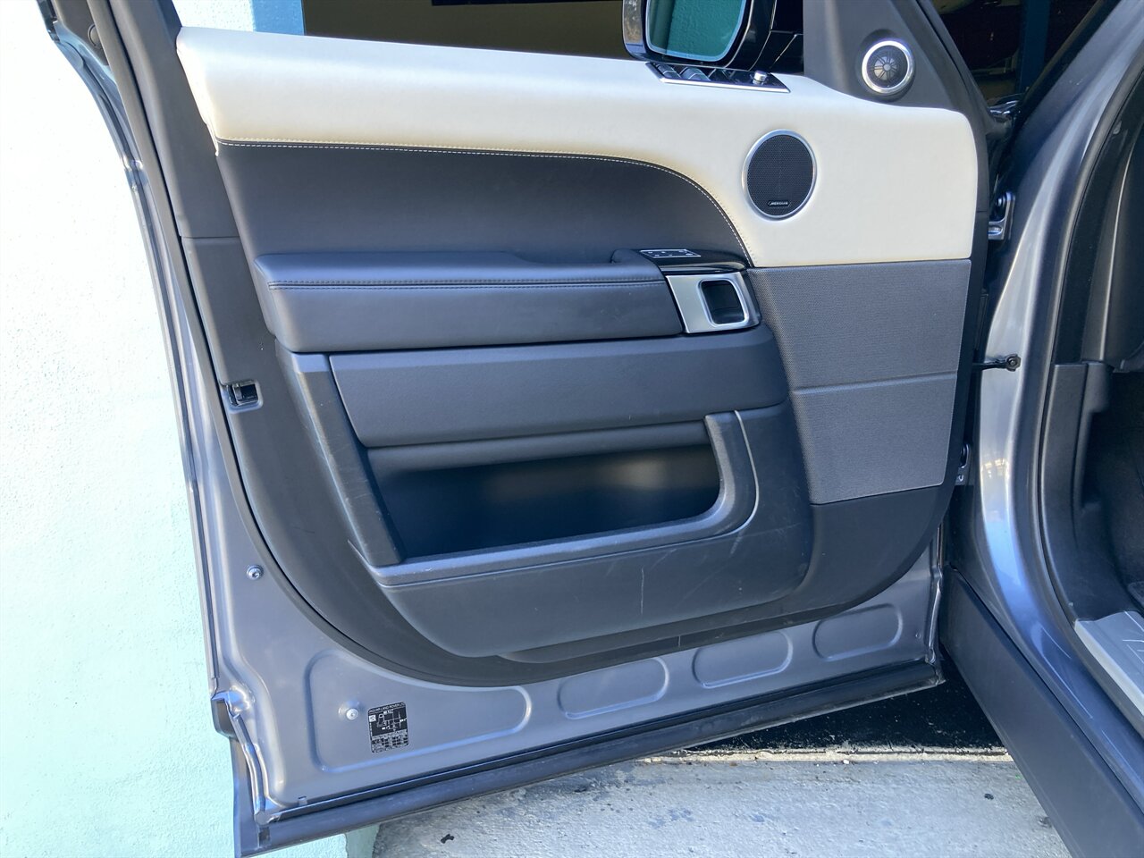 2019 Land Rover Range Rover Sport Supercharged Dynamic - Photo 36 - Stuart, FL 34997