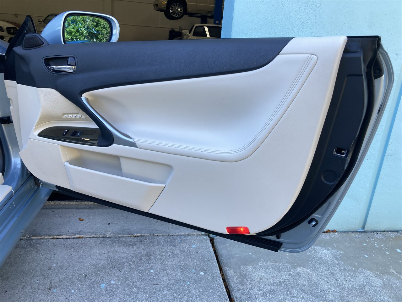 2010 Lexus IS 350C   - Photo 28 - Stuart, FL 34997