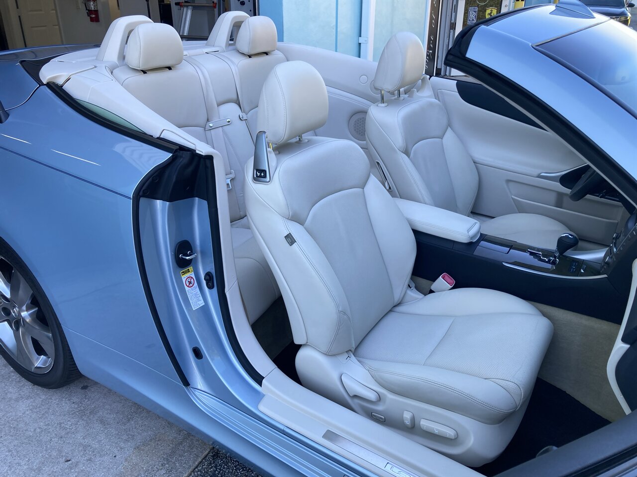 2010 Lexus IS 350C   - Photo 16 - Stuart, FL 34997