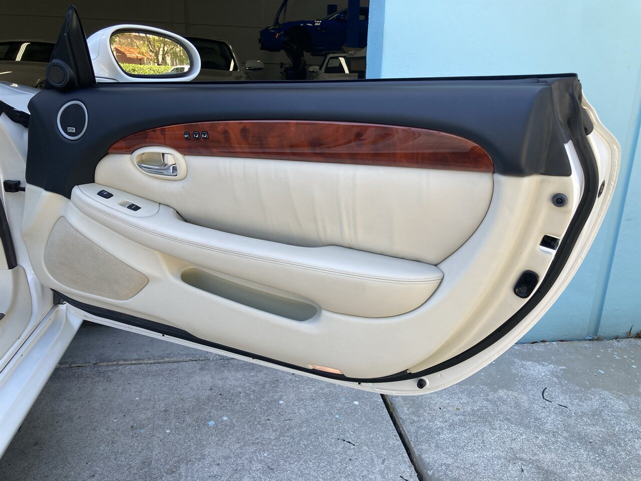 2008 Lexus SC 430   - Photo 32 - Stuart, FL 34997