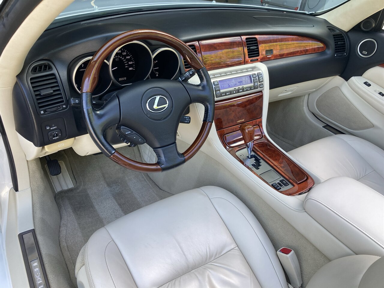 2008 Lexus SC 430   - Photo 18 - Stuart, FL 34997