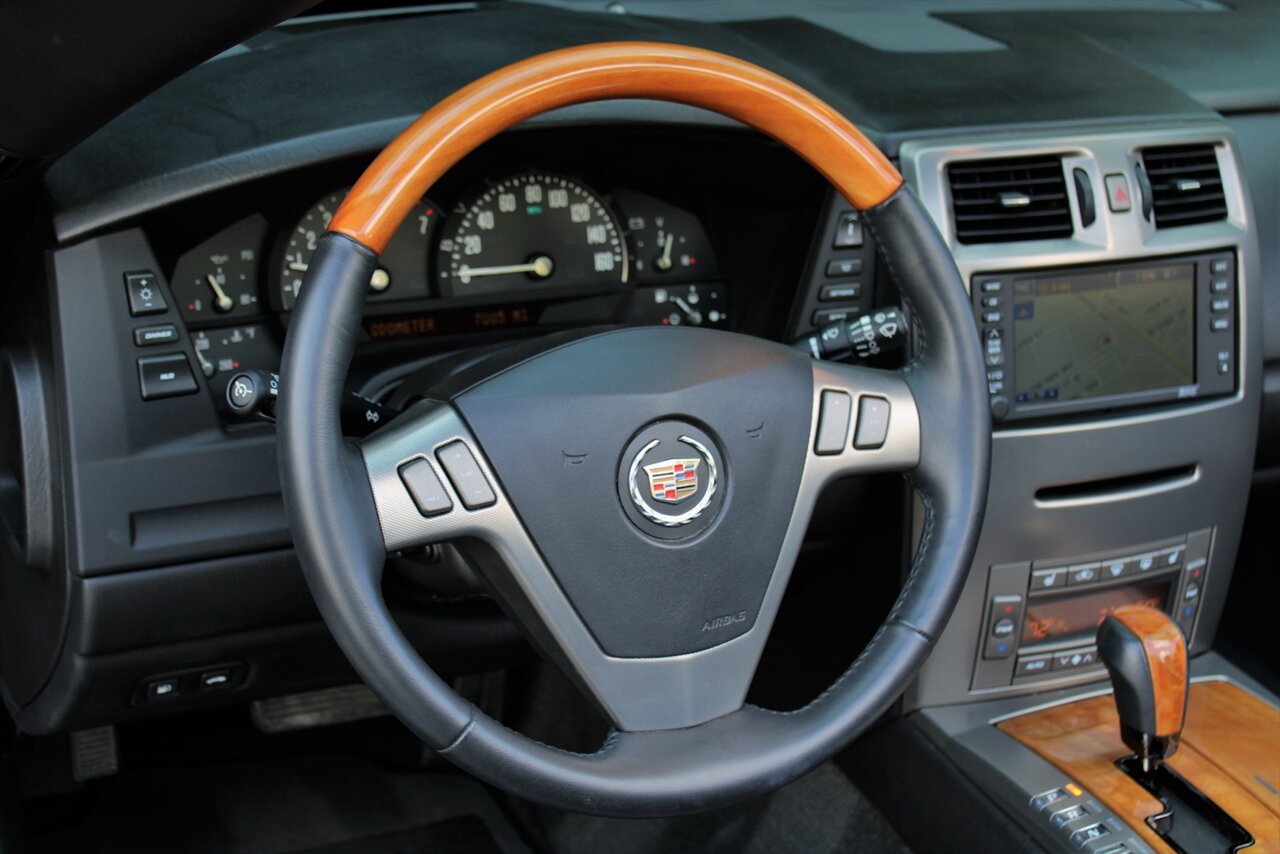 2005 Cadillac XLR   - Photo 18 - Stuart, FL 34997