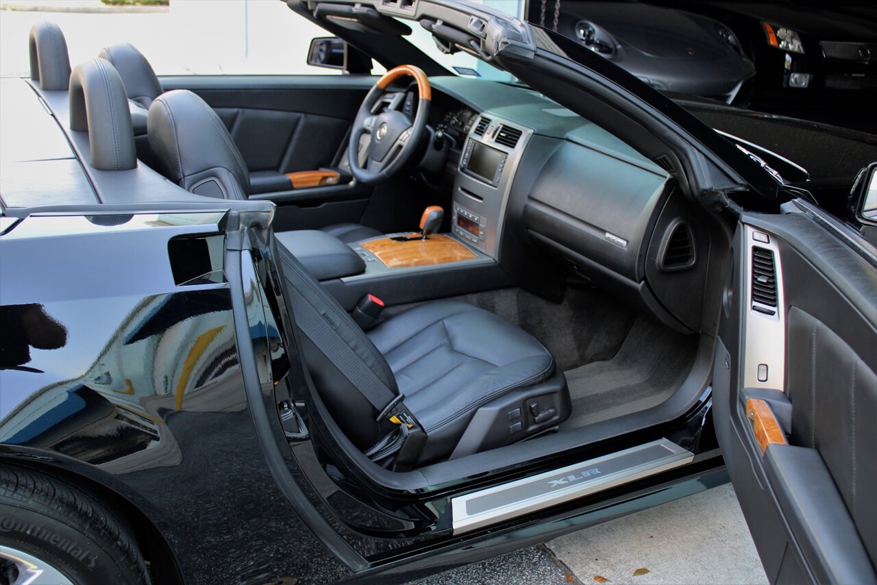 2005 Cadillac XLR   - Photo 15 - Stuart, FL 34997