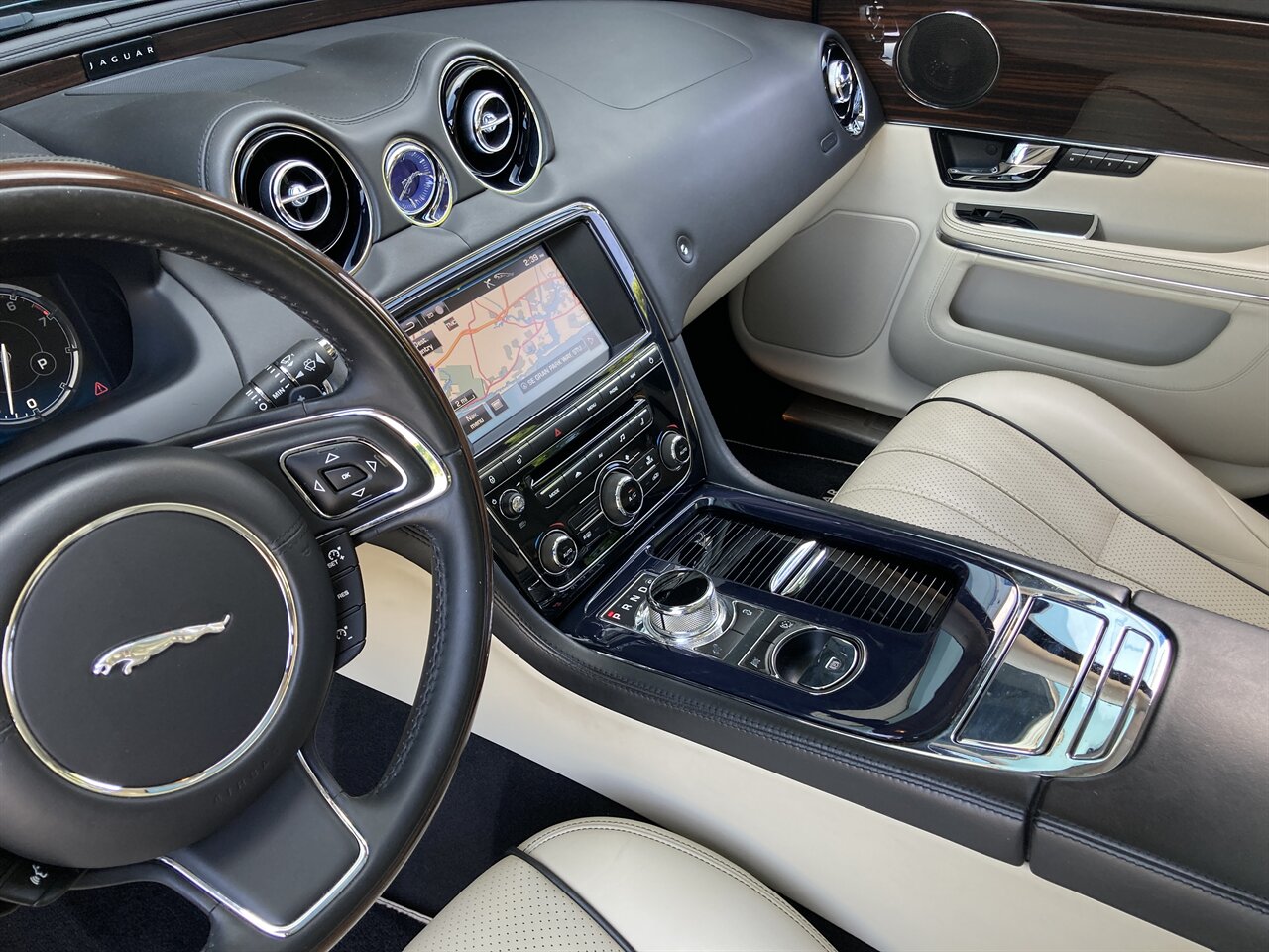 2012 Jaguar XJL Portfolio   - Photo 27 - Stuart, FL 34997